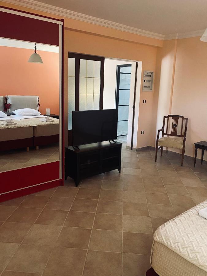 Khloi Seaside "Stone & Light Villa Ii" Close To Aegina City מראה חיצוני תמונה